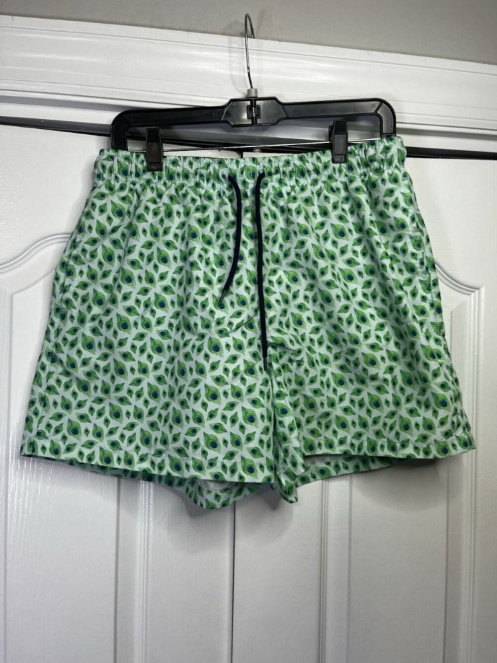 Happy Hour 3.5" Board Swim Shorts Trunks Sz L Peacock Feathers Drawstring Pocket - Picture 8 of 8